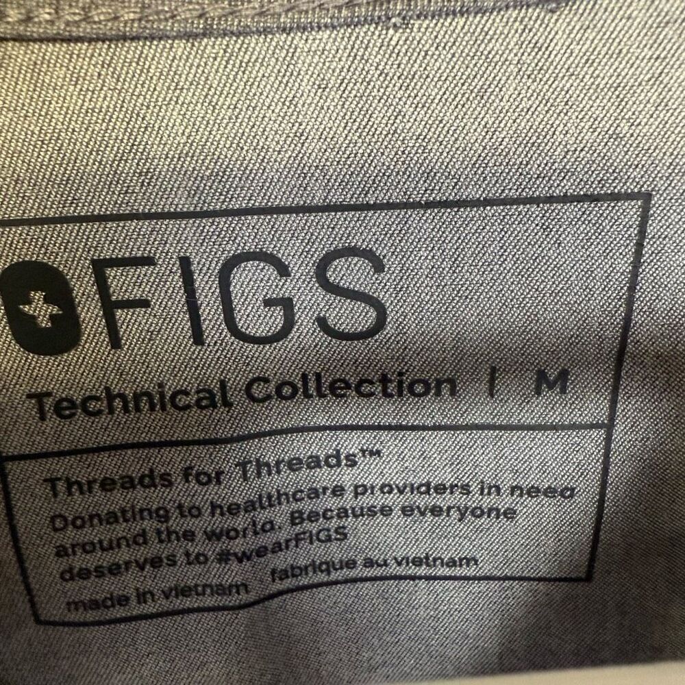 Figs catarina scrub top womens M graphite one pocket healthcare nursing - Picture 2 of 7